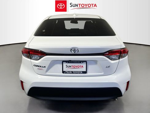 Used 2025 Toyota Corolla LE FWD image 5