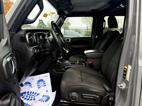 Used 2022 Jeep Wrangler Unlimited Sport image 11