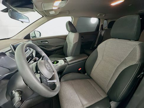 Used 2022 Nissan Rogue SV image 13