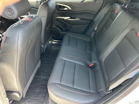Used 2024 Chevrolet Trax RS w/ Sunroof Package FWD image 15