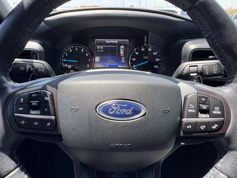 Used 2020 Ford Explorer XLT w/ Equipment Group 202A AWD/4WD image 22