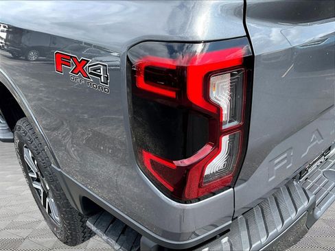 Used 2024 Ford Ranger Lariat w/ FX4 Off-Road Package AWD/4WD image 24