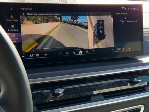 Used 2024 BMW X5 sDrive40i w/ M Sport Package image 16