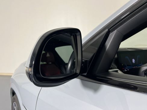 Certified 2024 BMW X6 xDrive40i w/ Executive Package image 24