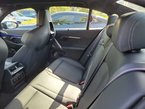 Used 2025 BMW M5 w/ Carbon Package AWD/4WD image 8