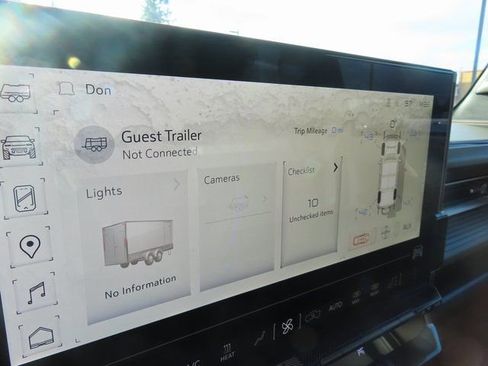 Used 2024 GMC Hummer EV 3X w/ LPO, Illumination Package image 25