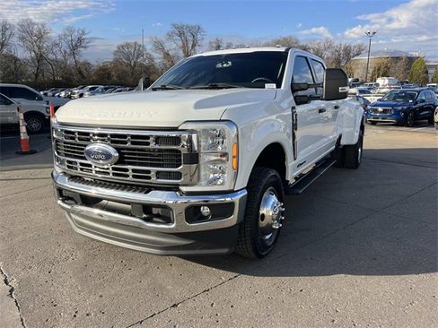 Used 2023 Ford F350 XLT image 5