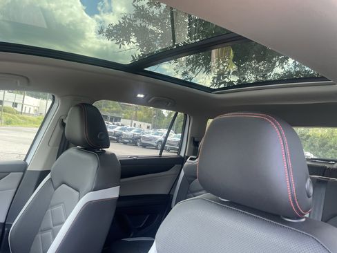 New 2026 Volkswagen Atlas Peak Edition AWD/4WD image 16