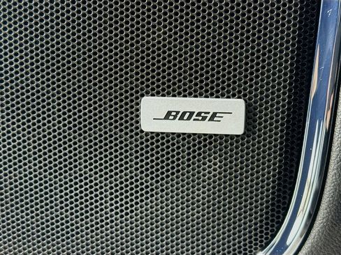 Used 2019 Chevrolet Tahoe LT w/ LT Signature Package image 18