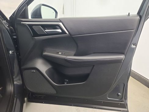 Used 2025 Mitsubishi Outlander SE image 14
