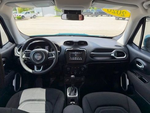 Used 2020 Jeep Renegade Latitude AWD/4WD image 14