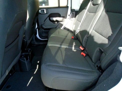 Used 2020 Jeep Wrangler Unlimited Sport S image 16