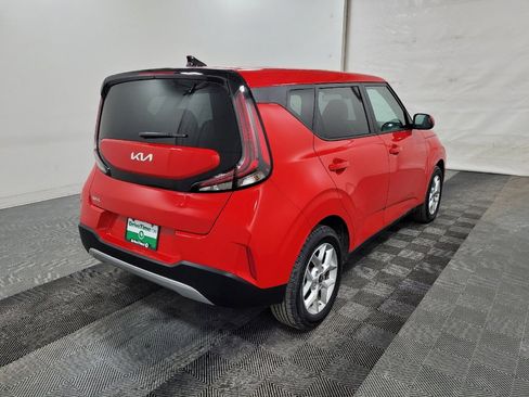 Used 2025 Kia Soul LX w/ LX Technology Package image 9
