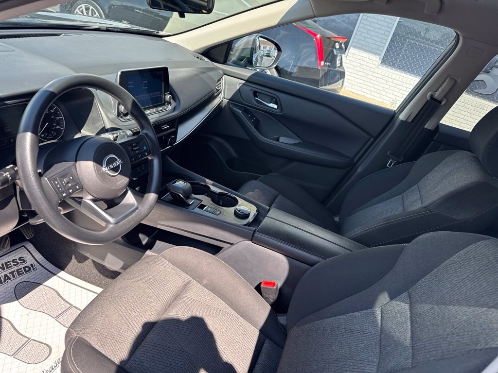 Used 2024 Nissan Rogue SV AWD/4WD image 5