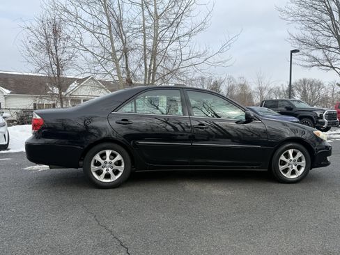 Used 2005 Toyota Camry image 7