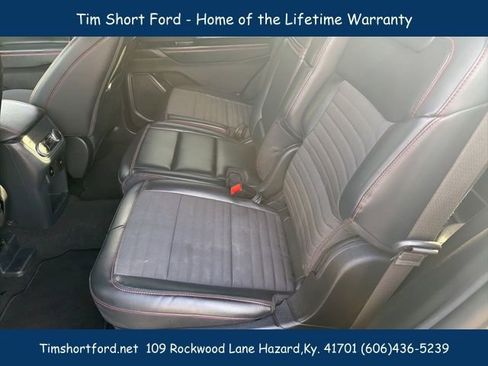 Used 2025 Ford Explorer ST-Line w/ ST-Line Street Pack AWD/4WD image 9