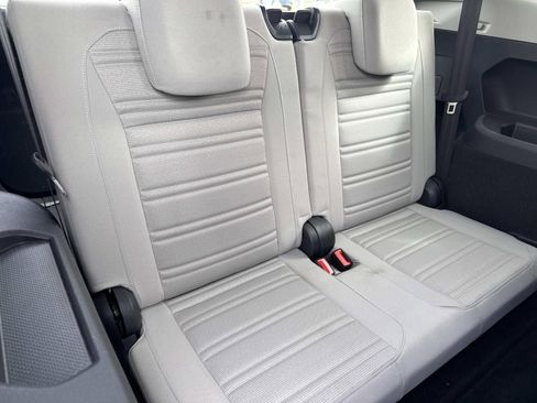 Used 2024 Volkswagen Tiguan S FWD image 9