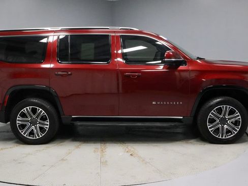 Used 2022 Jeep Wagoneer Series III w/ Flexible Seating Group AWD/4WD image 11