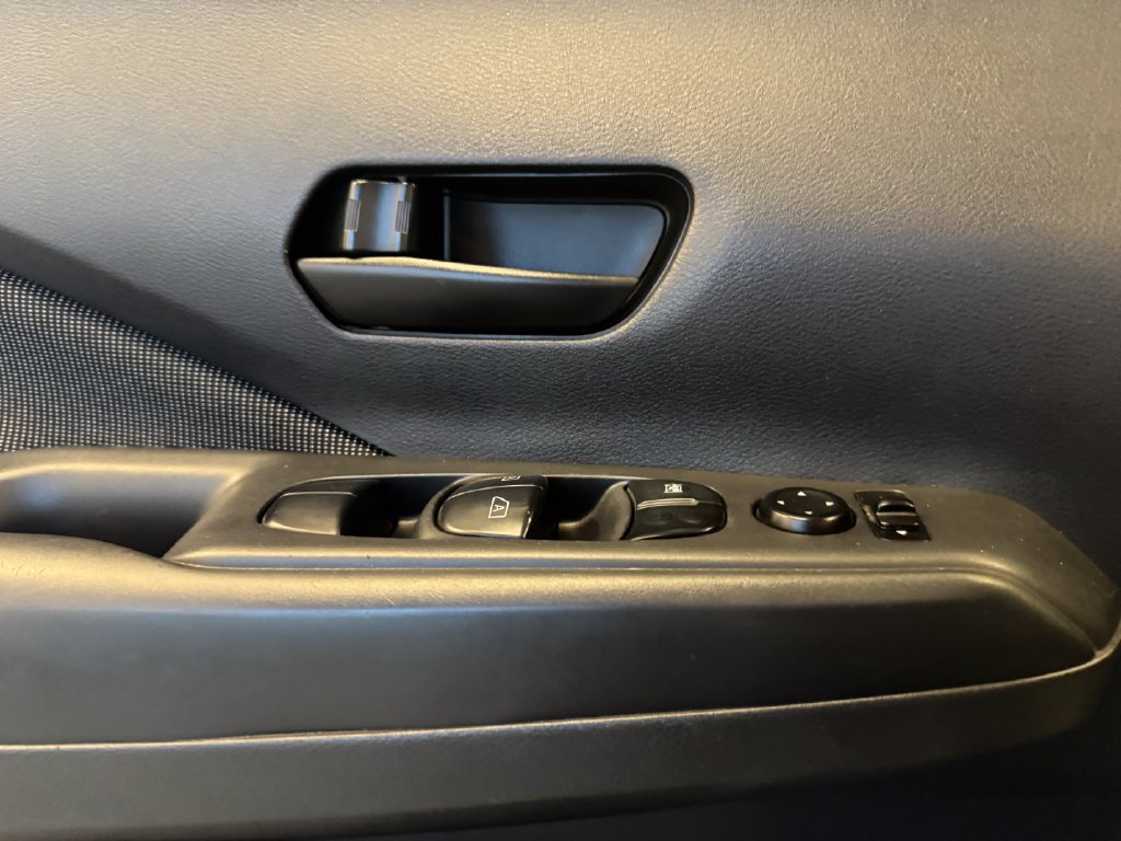 Used 2019 Nissan Kicks S w/ Exterior Package FWD image 18