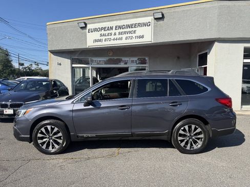 Used 2015 Subaru Outback 2.5i Limited AWD/4WD image 4