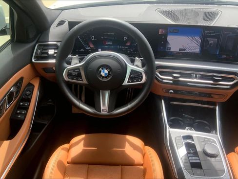 Used 2023 BMW 330i Sedan w/ M Sport Package image 5