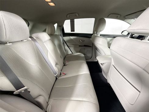 Used 2015 Toyota Venza LE image 52