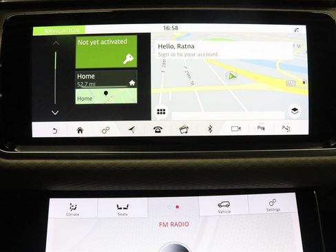 Used 2019 Land Rover Range Rover Velar S AWD/4WD image 34