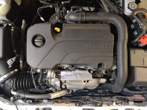 Used 2022 Chevrolet Malibu LT FWD image 30
