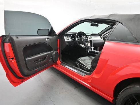 Used 2006 Ford Mustang GT Premium RWD image 7
