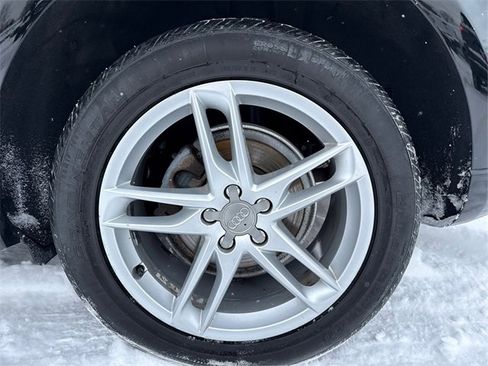 Used 2017 Audi Q5 2.0T Premium Plus w/ Technology Package image 28