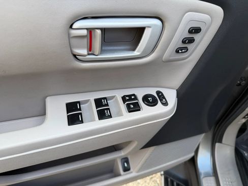 Used 2011 Honda Pilot Touring image 27