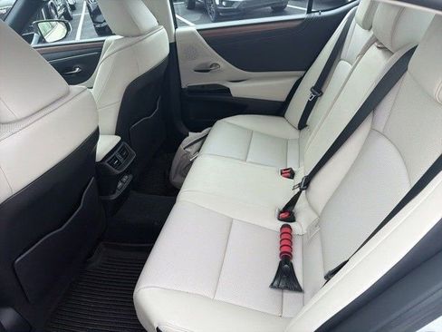 Used 2023 Lexus ES 350 350 w/ Premium Package image 12