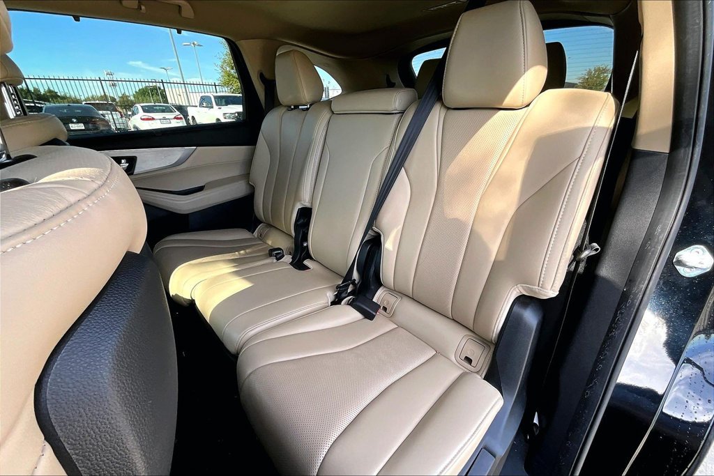 Used 2024 Acura MDX w/ Technology Package FWD image 31