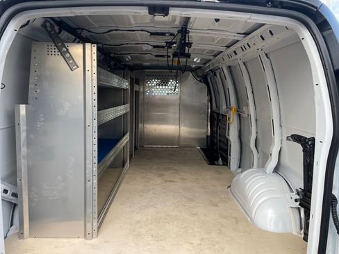 Used 2025 Chevrolet Express 2500 Extended w/ Communications Package image 27