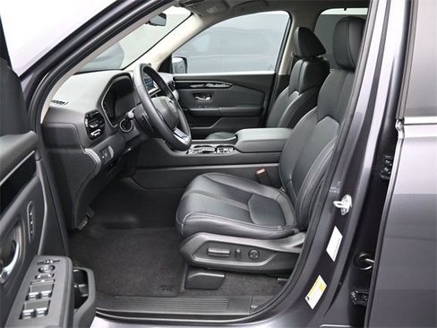 Used 2025 Honda Pilot EX-L image 24