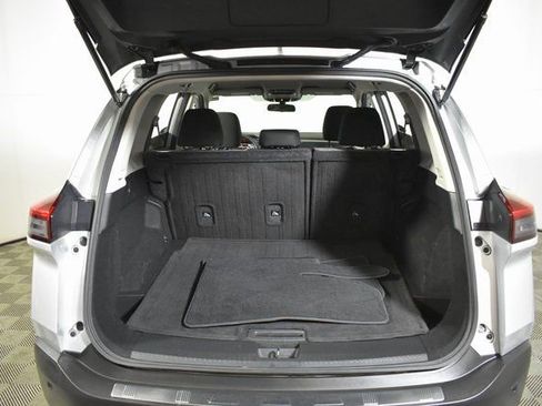 Certified 2023 Nissan Rogue SV image 30