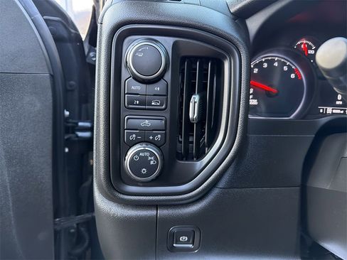 Used 2022 Chevrolet Silverado 1500 Custom image 16