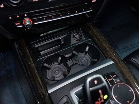 Used 2018 BMW X5 xDrive50i w/ M Sport Package image 53