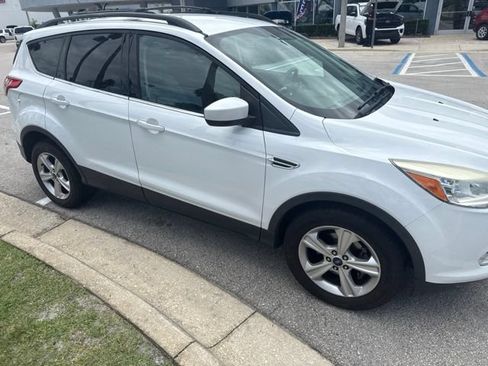 Used 2013 Ford Escape SE FWD image 1