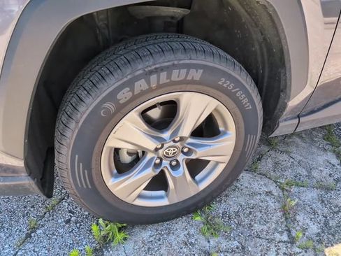 Used 2025 Toyota RAV4 XLE FWD image 8
