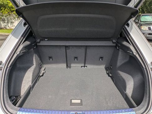 Used 2025 Audi Q3 2.0T Premium image 13