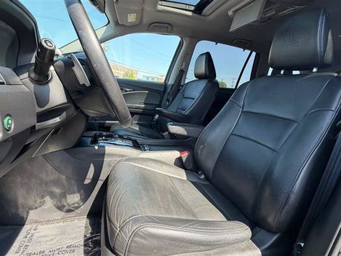 Used 2017 Honda Pilot Touring image 24