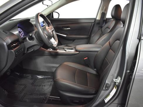 Used 2024 Nissan Sentra SR w/ SR Premium Package FWD image 12