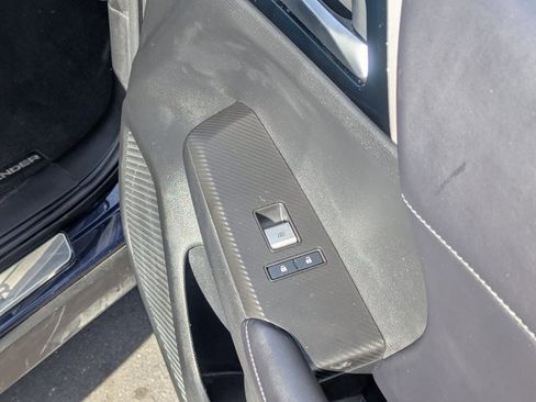 Used 2024 Mitsubishi Outlander SE image 35