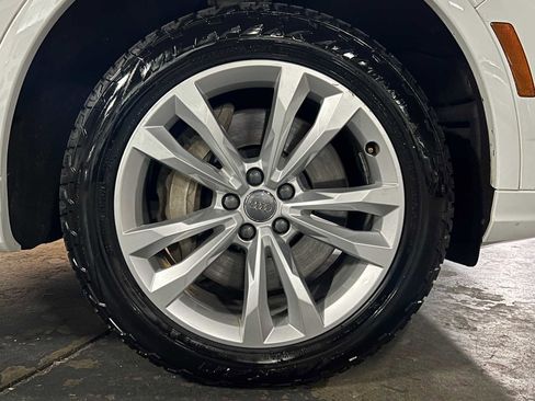 Used 2017 Audi Q7 3.0T Premium Plus w/ Premium Plus Package AWD/4WD image 9