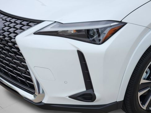 New 2026 Lexus UX 300h FWD image 22