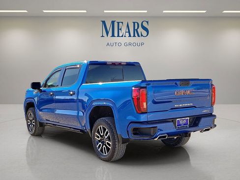 Used 2022 GMC Sierra 1500 AT4 w/ AT4 Premium Package image 3