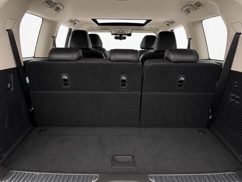 Used 2025 INFINITI QX80 Sensory AWD/4WD image 13