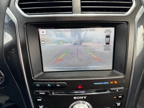 Used 2018 Ford Explorer Limited w/ Equipment Group 301A AWD/4WD image 21