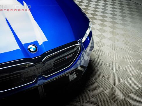 Used 2025 BMW M5 w/ Carbon Package image 78